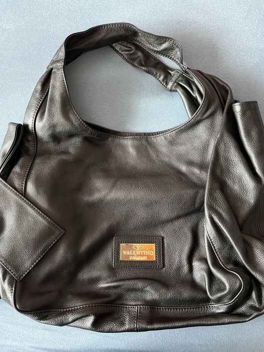 Дамска модерна кожена чанта VALENTINO