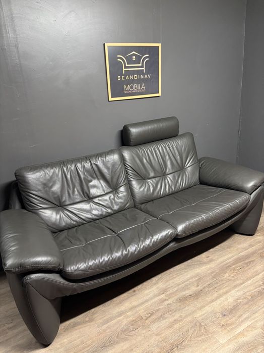 Canapea 2 pers. piele naturala de culoare gri