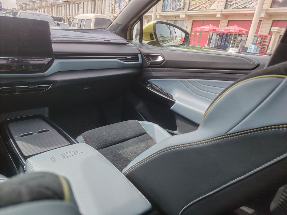 Volkswagen id.4 X pro pozitsiyasi