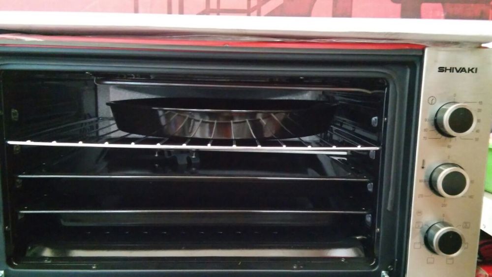 Продается бытовая мини электродуховка