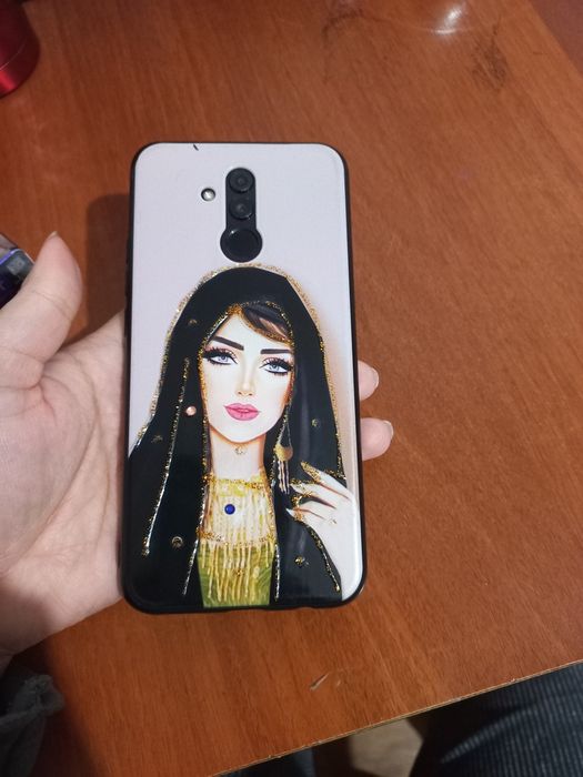 Продам телефон HUAWEI.