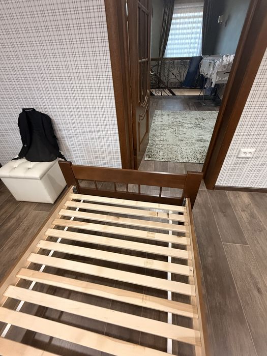 Продам Кровать  состояние новое.