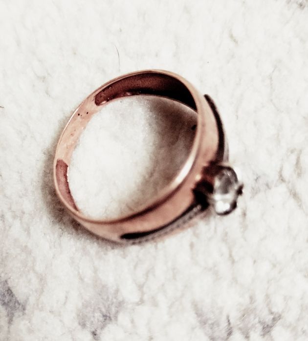 тилла узук сотилади 1.7 грамм 583 проба