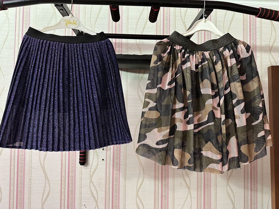 Платья нарядные,костюмы,юбки.