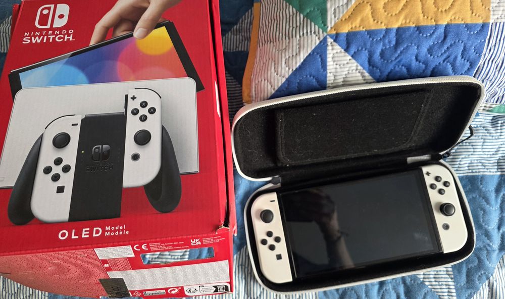 Consolă Oled Nintendo Switch ca nouă