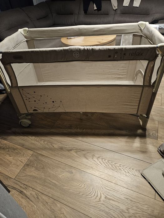 Сгъваема кошара Chipolino тип Next to me на две нива  с матрак