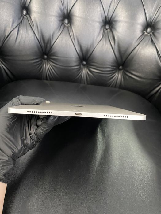 iPad Air 11-Inch M2  / WI-FI / 128 GB / Starlight / Foarte bun|