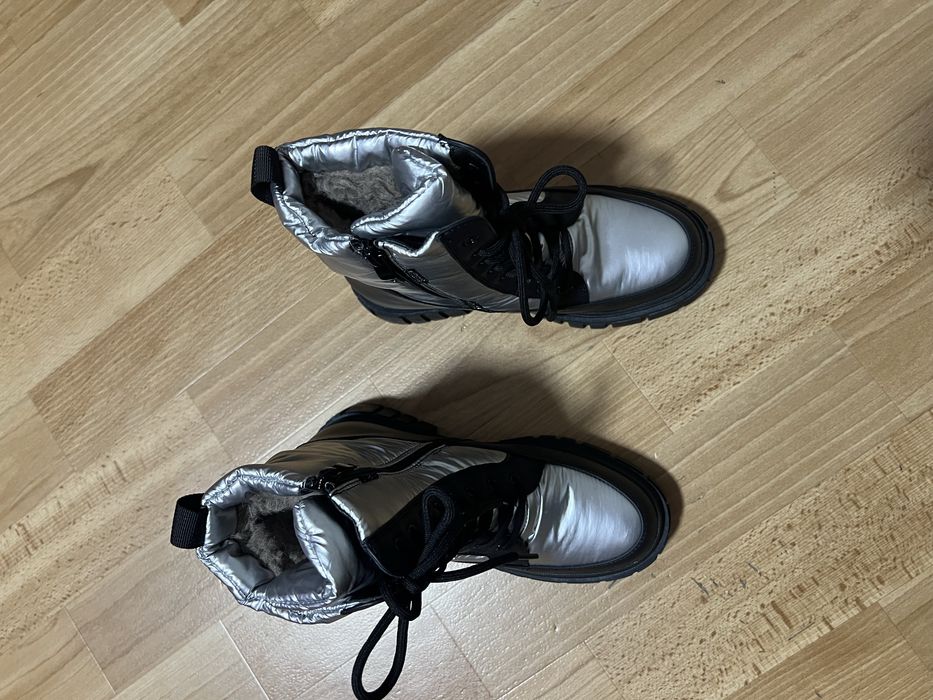 Продам  женские сапоги