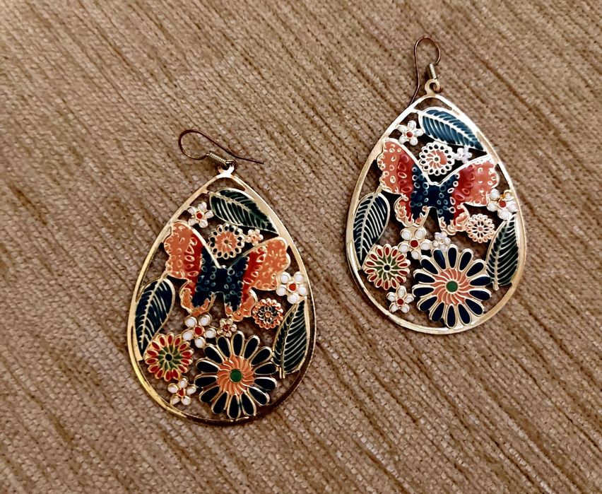 Нови дамски обеци