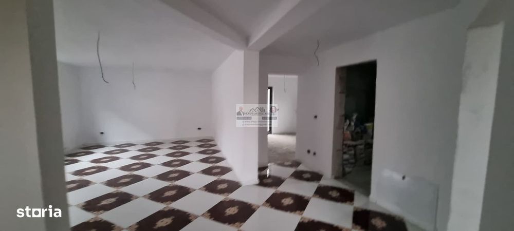 Vilă P+1 | 504 mp teren | Zonă OMV – Str. Primăverii, Adjud/Vrancea