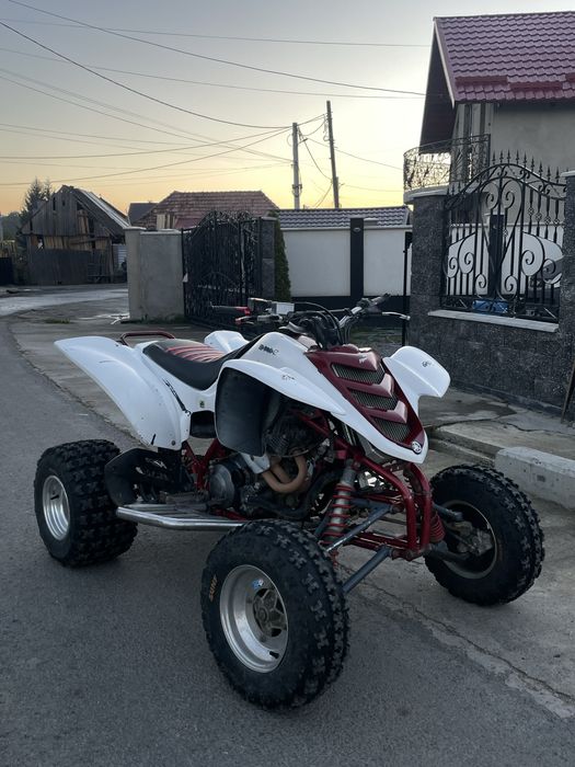 Yamaha raptor 660r