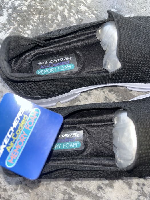 Новые кроссовки от Skechers Спортивный и удобный