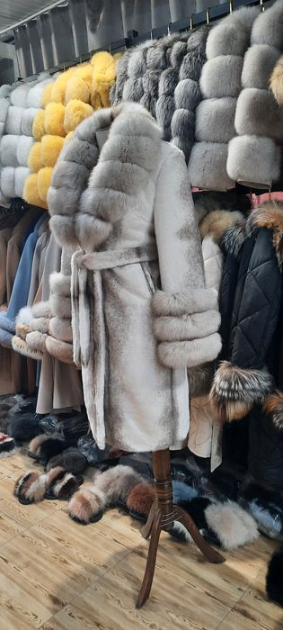 НОВИ!Кожени палта от естествен косъм от лисица и алкантара