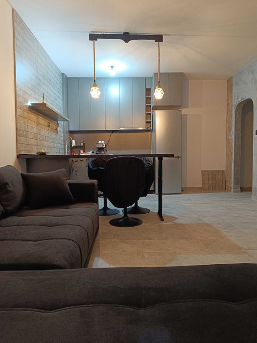 Дава се под наем Двустаен апартамент в Стара Загора, Три чучура - център - 64 кв.м за 331.5 € - Снимка #1