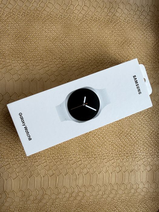 Samsung galaxy watch 8 ,44 mm LTE