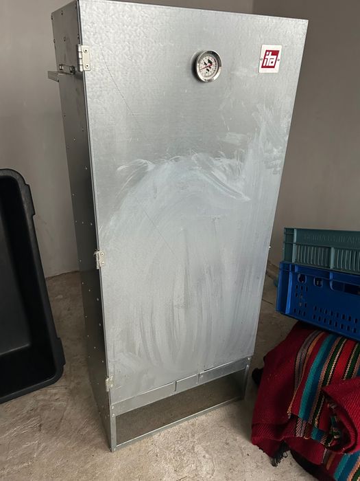 Продавам уред за успешно не на месни продукти