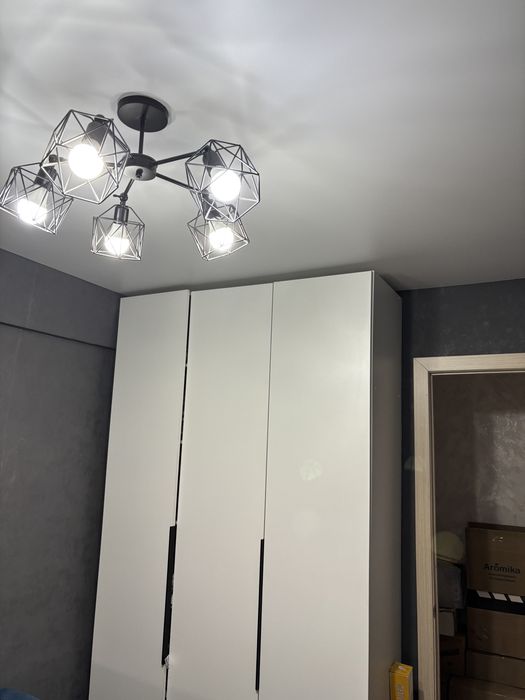 Продам люстру (почти новая)