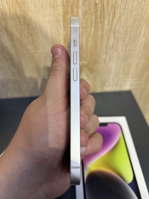 iPhone 14 128GB White