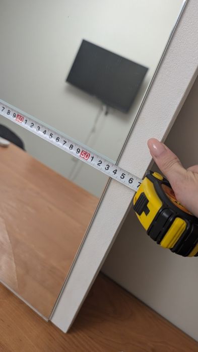 Зеркало 55 см белое