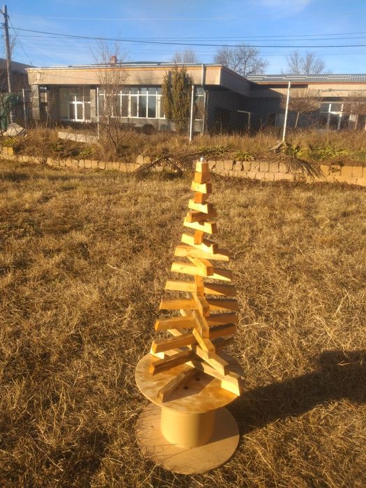 Коледна елха от дърво