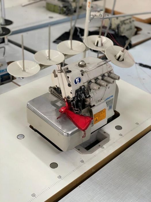 Mașina cusut liniara/surfilat/wiubardek/boiler aburi cu doua posturi