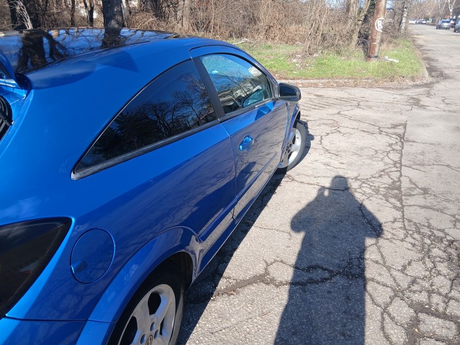 Опел Астра GTC 1.7 CDTI
