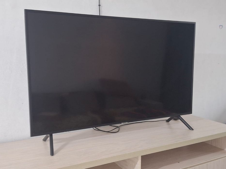 Продам телевизор SAMSUNG UHD 4K 49’ (126см)