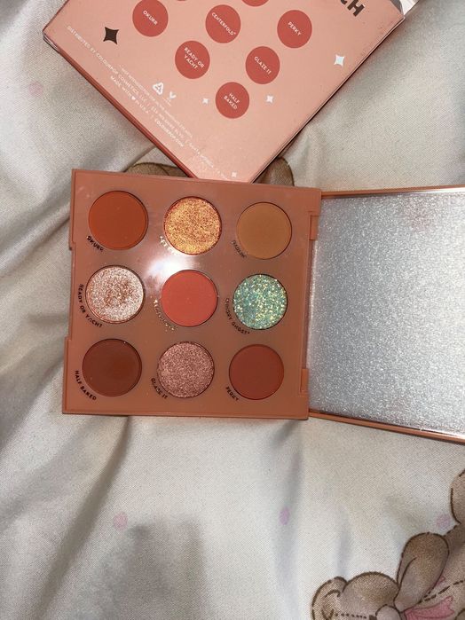Олио за тяло и палитра за лятото на  Colourpop