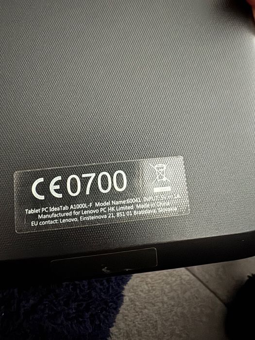 Vând tabletă Lenovo