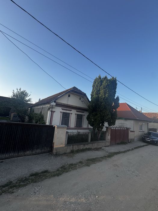 Casa de vanzare