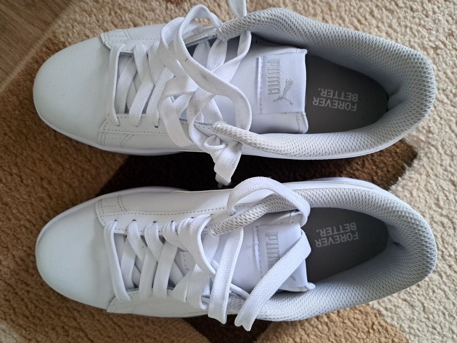 Vând  Adidași  PUMA