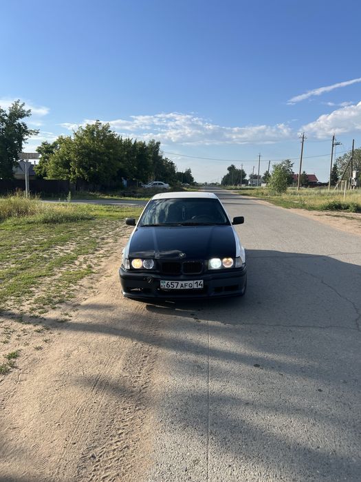 Продам  машину БМВ 318