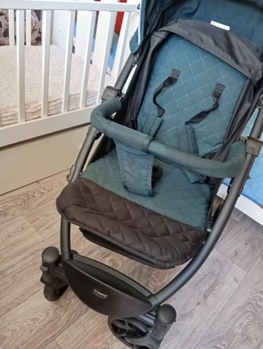 Продам коляску Tomix