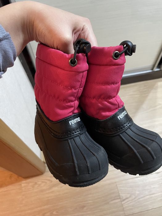 Продам обувь reima