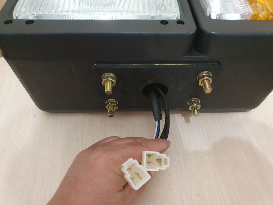 Фара на спецтехнику погрузчик трактор экскаватор