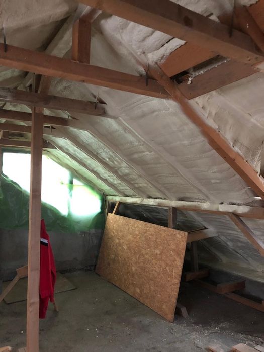 Izolatie spuma poliuretanica Mansarde,Hale,Terase