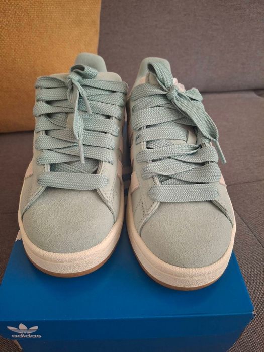 Дамски маратонки Adidas и раница Juicy Couture