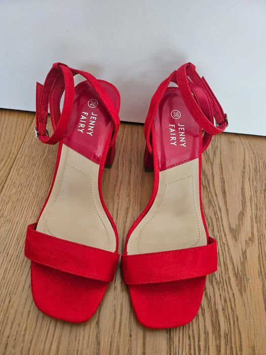 Дамски обувки и сандали размер 38