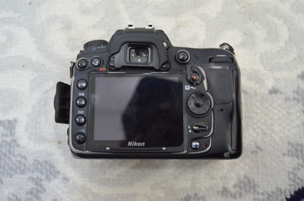 Nikon d7000 sotiladi