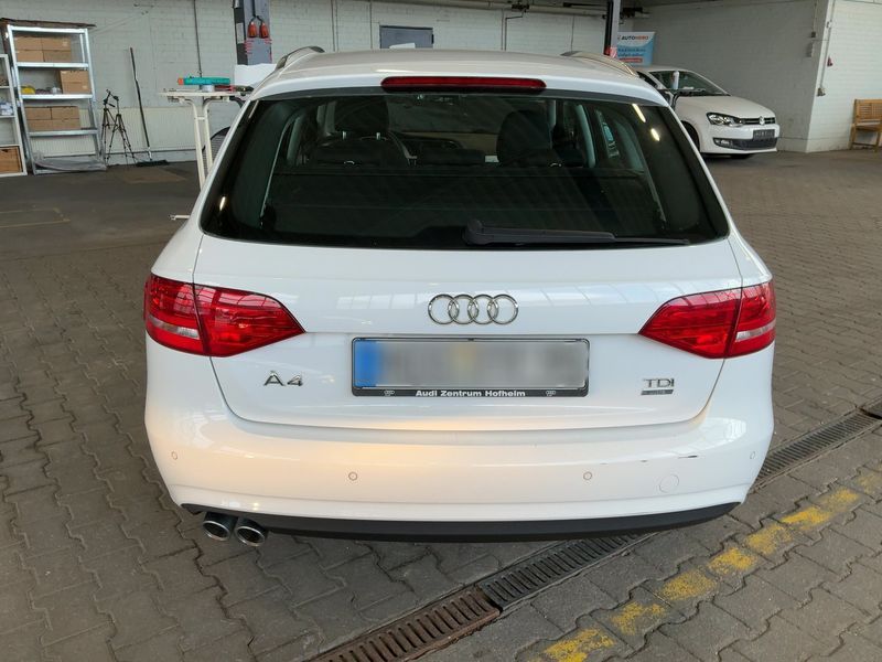 Audi A4 2.0 TDI ultra Attraction 2015