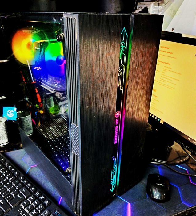 Игровой компьютер кейс.