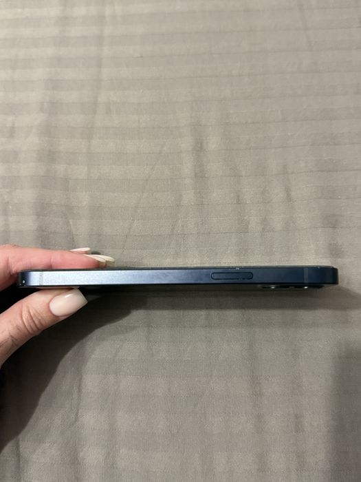 Iphone 12 в отличном состоянии