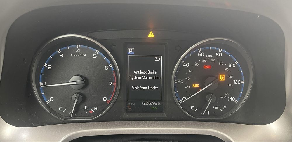 Продам щиток приборов/спидометр на Toyota Rav4 2018г американец