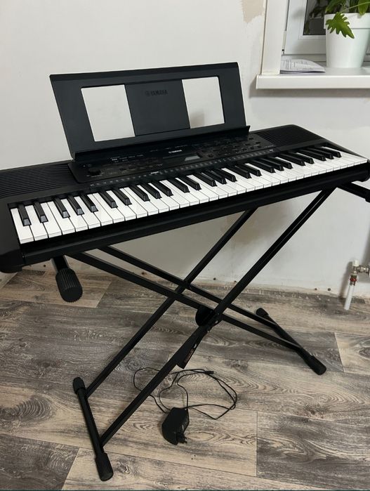 Срочно продам синтезатор!!!