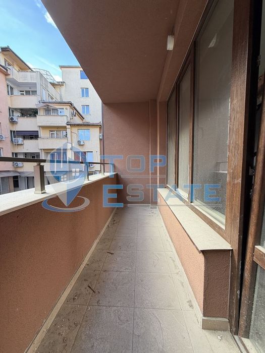 Продава се Четиристаен апартамент в Велико Търново, Бузлуджа - 135 кв.м за 1297 €/кв.м - Снимка #7