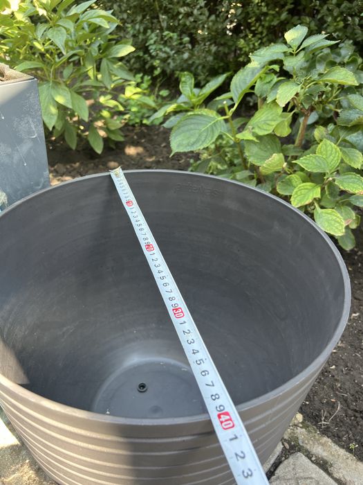 Кашпа Голяма стабилна саксия с напоителна система