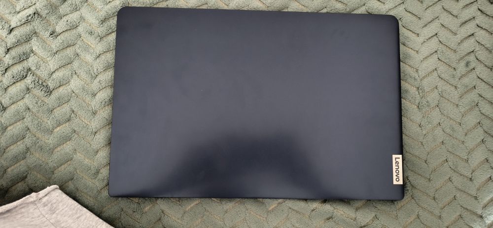 Laptop Lenovo ideapad 82r