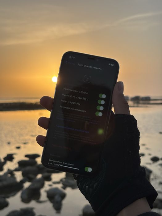 Продам iPhone X фейс все работает
