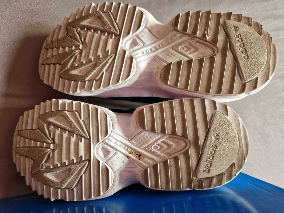 Adidas, marimea 39