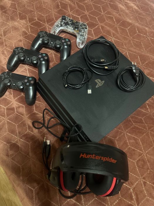playstation 4 cu jocuri si manete + câsti .
